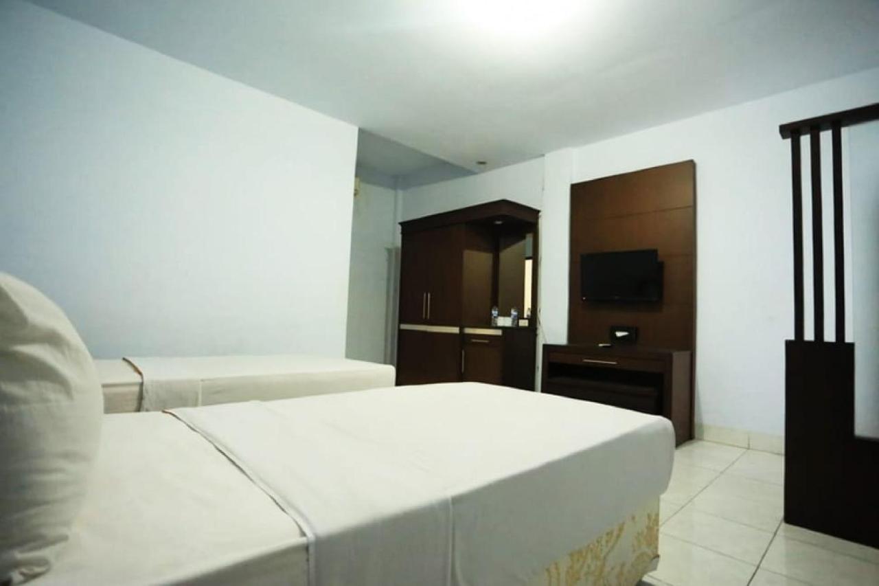 Hotel Mulia Indah Palopo Exterior foto