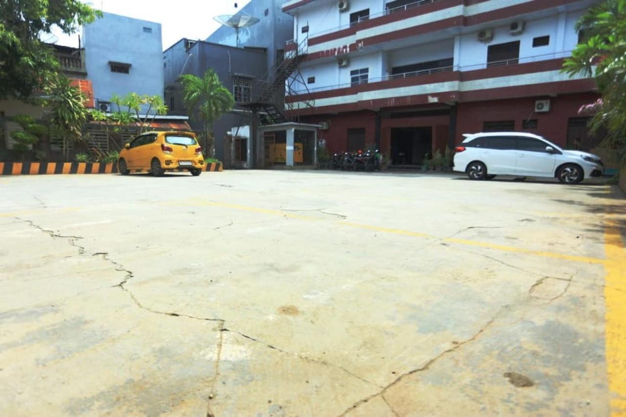 Hotel Mulia Indah Palopo Exterior foto